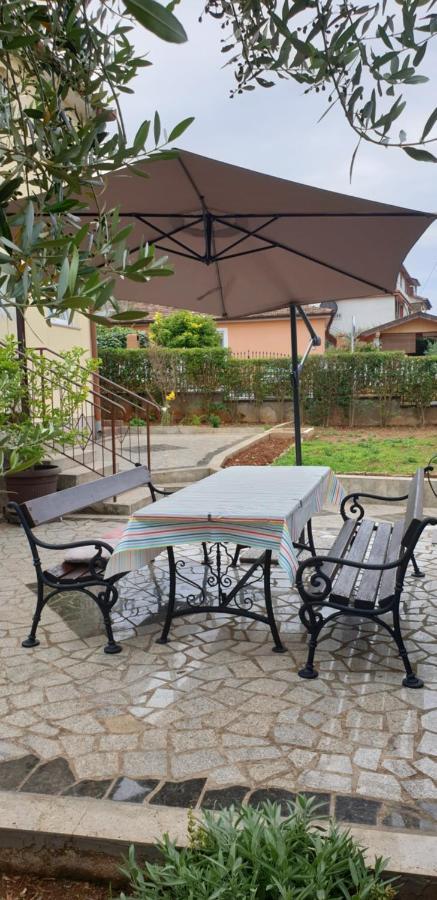 Apartman Lena Pula Exterior photo