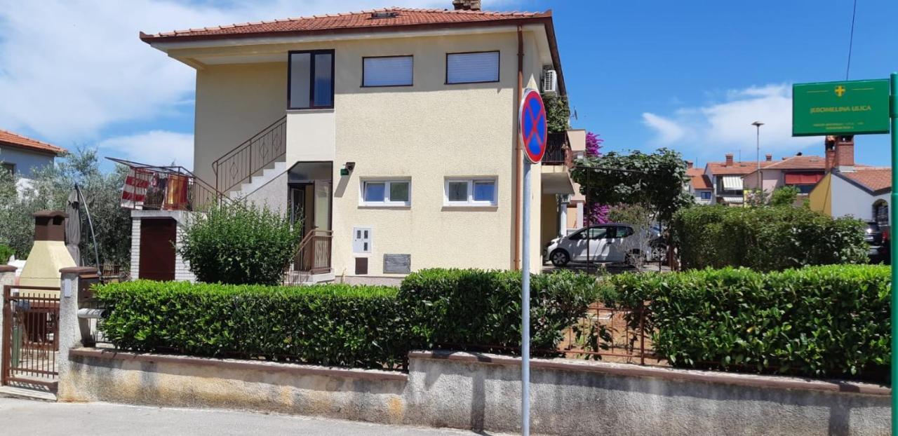 Apartman Lena Pula Exterior photo