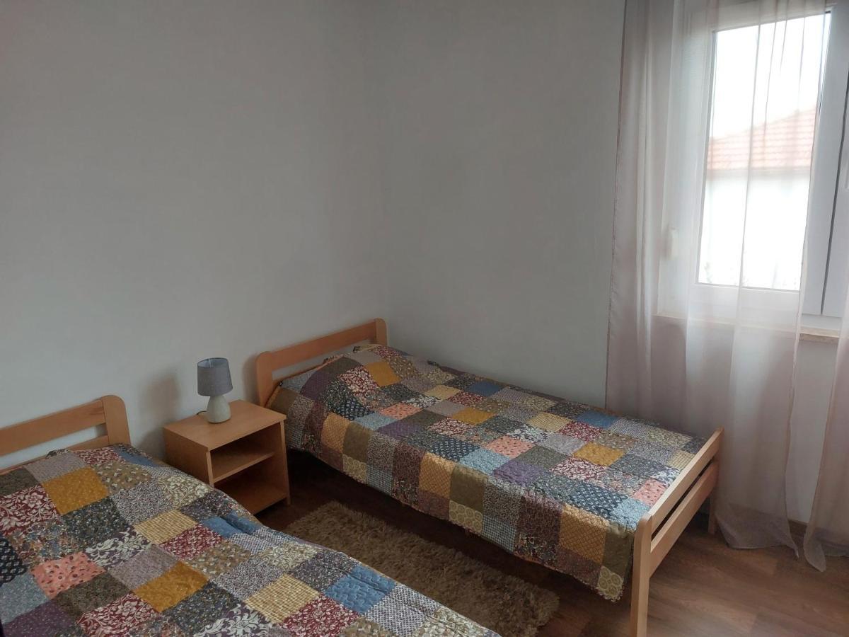 Apartman Lena Pula Exterior photo
